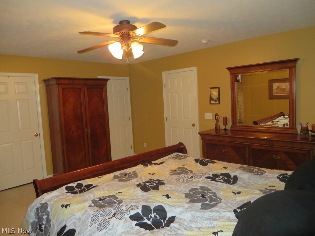 Saddle Crk 03 - Residential