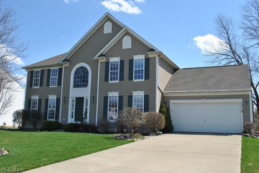 .79 acre lot w/Beautiful exterior &new roof 2011 and siding 2013. Furnace 2013. 2 story foyer w/ upgraded spindled staircase and New top window and front door w/ transferable warranty. Kitchen is entertainers dream w/ new stainless steel appliances, center island, New Granite counter top & custom tiled back splash.Formal dining w/trim detail. Huge owner's suite w/ private bath, walk in closet. Expanded family room with lots of natural light & brick fireplace-New paint throughout. Finished basement as a rec room that has French doors that leads into another finished area currently used as a full gym but can be converted into anything. -Great Home!Oversized Yorkshire (finished basement) in Wildwood Estates situated on a huge professionally landscaped deep lot that allows for sheds/fencing -NO Association Fee and no one dictating what you can do with your property or land! Speakers wired for the back patio, bsmt, and garage.