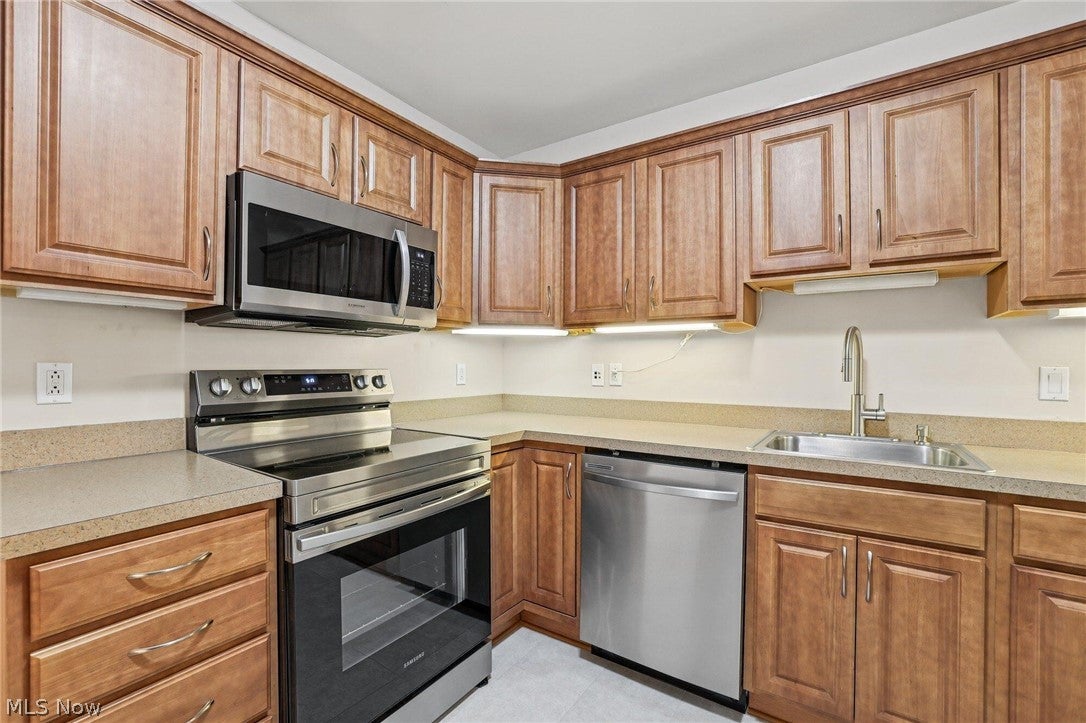 2885 Pease Drive 313