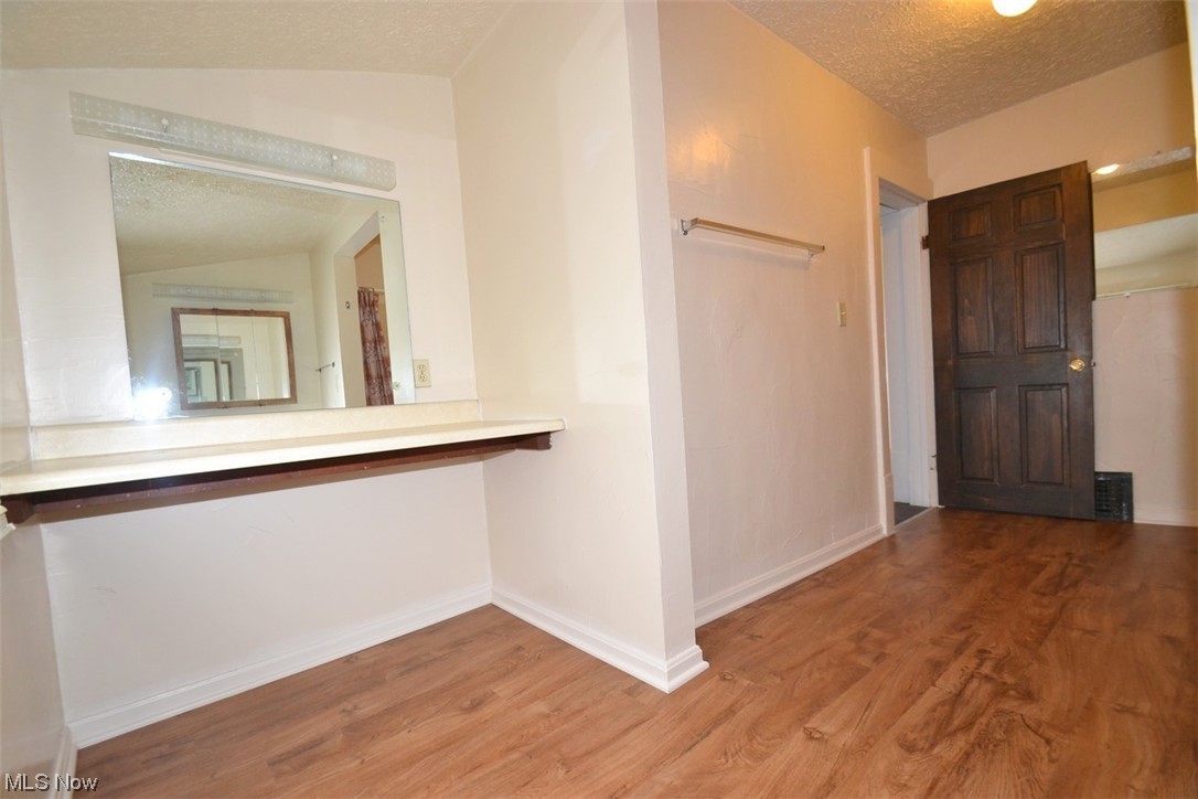 Ledge - Residential