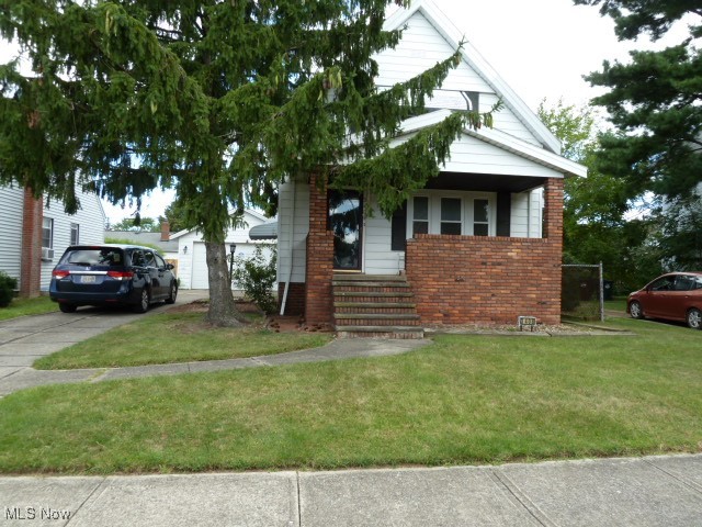 Located minutes from I-480 off State Rd this 2 Bedroom home features a newer roof, windows, furnace an central air plus a 2 car garage. Perfect for the first time home buyer or investor.