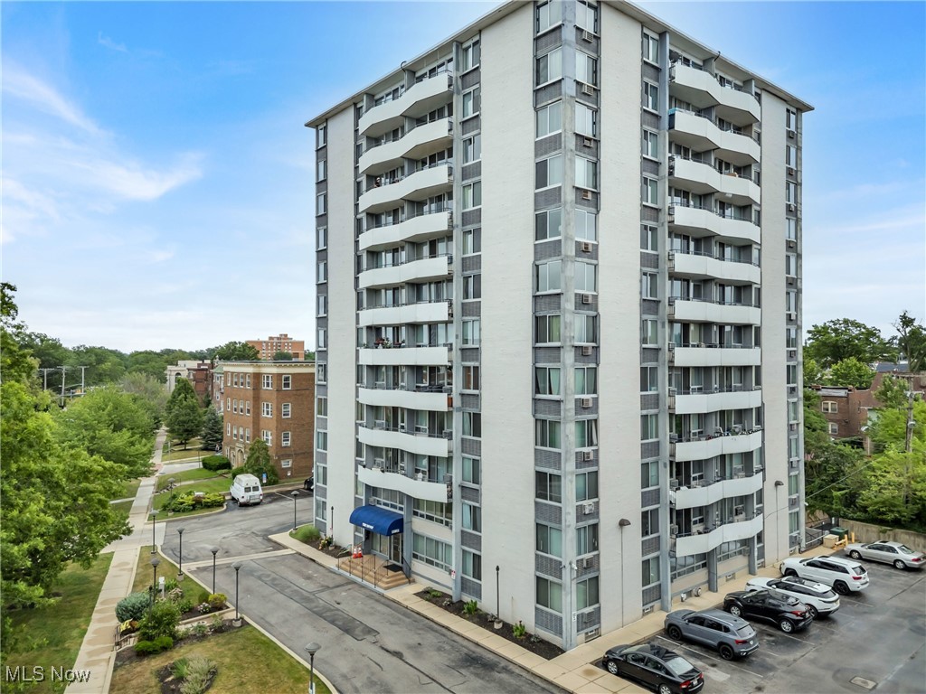11811 Lake Avenue 703