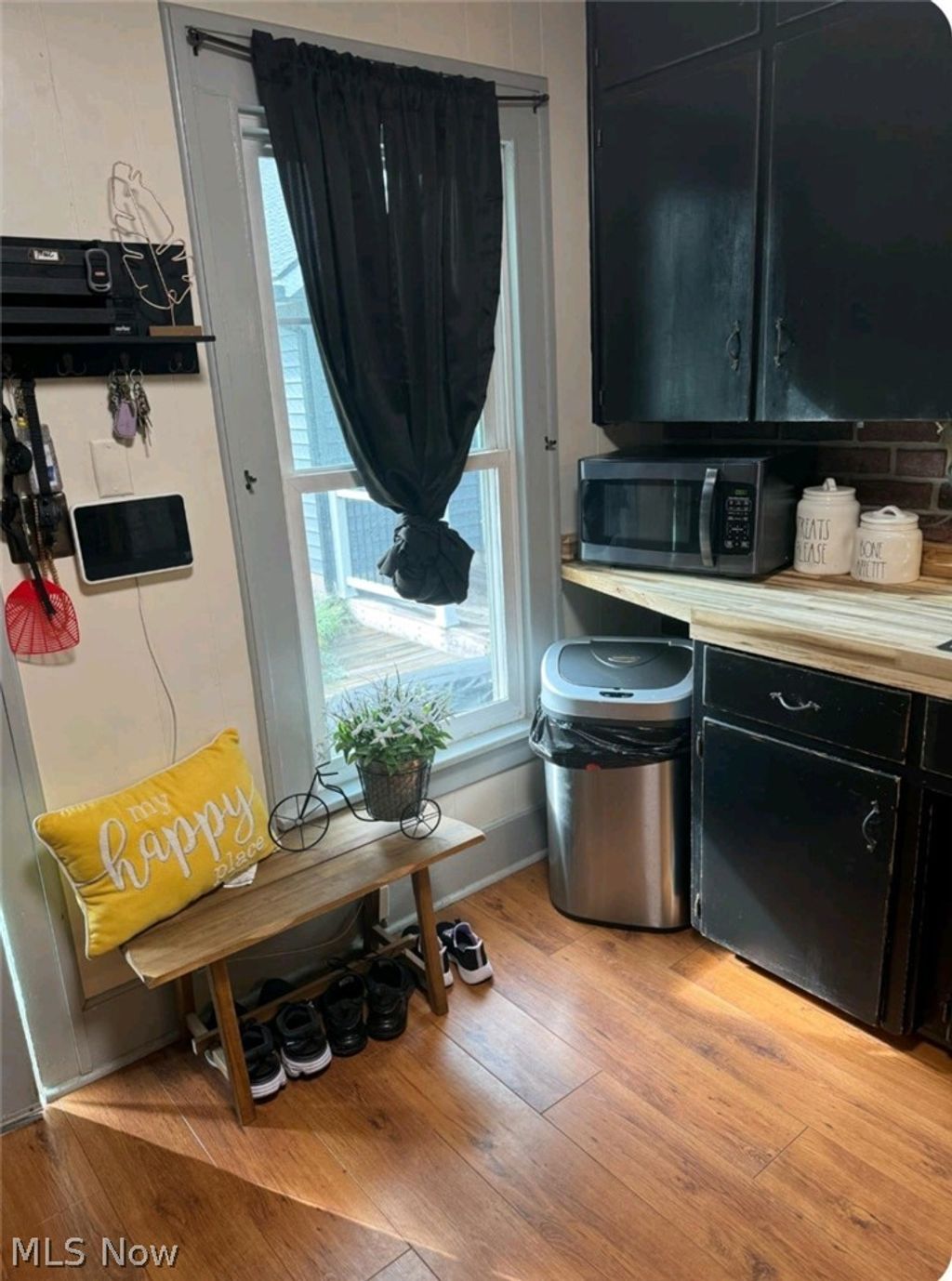 Photo of 357 Mcconnell Avenue, Zanesville, OH 43701 (MLS # 5185937)