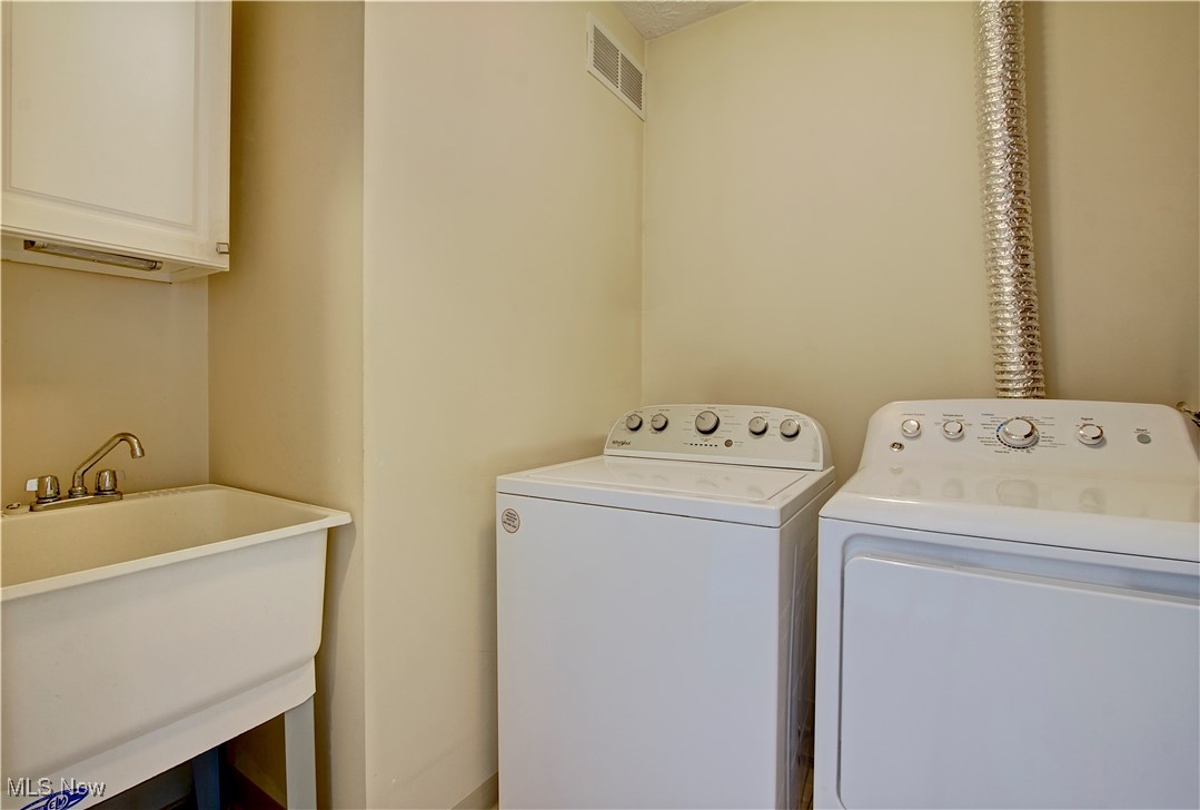 Commons/Fieldstone Lakes Town Hm - Residential