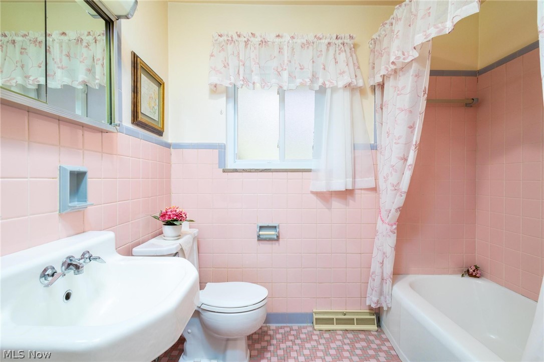 Country Club Ests Sub - Residential