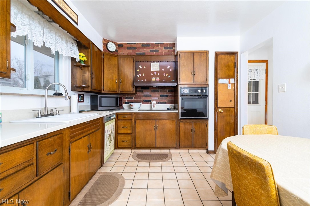 Country Club Ests Sub - Residential