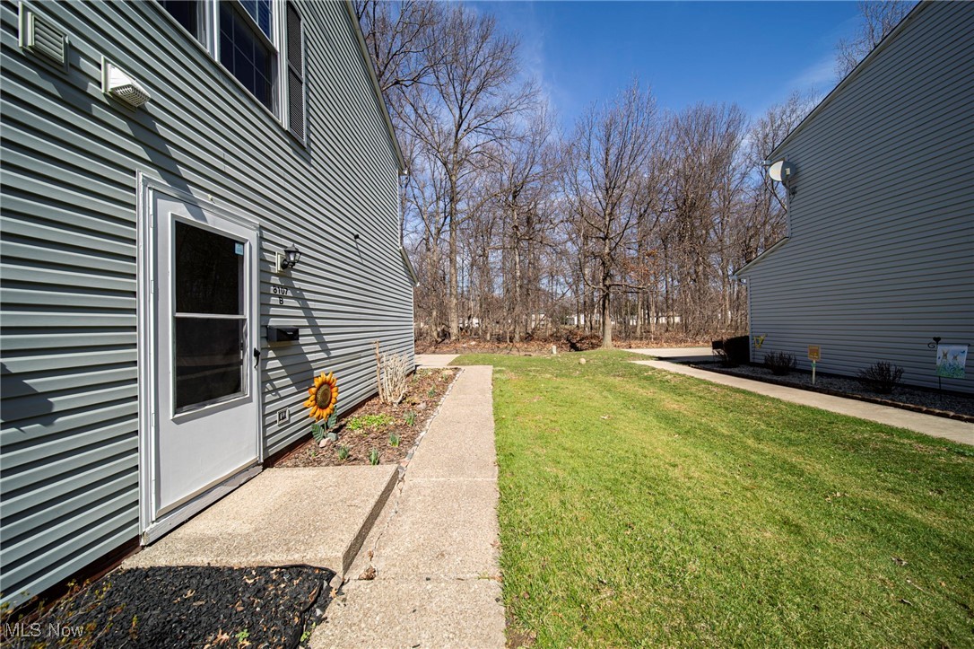 8107 Independence Drive #B, Mentor, Ohio image 5