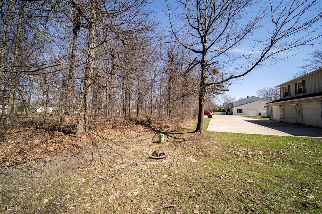 8107 Independence Drive #B, Mentor, Ohio image 44