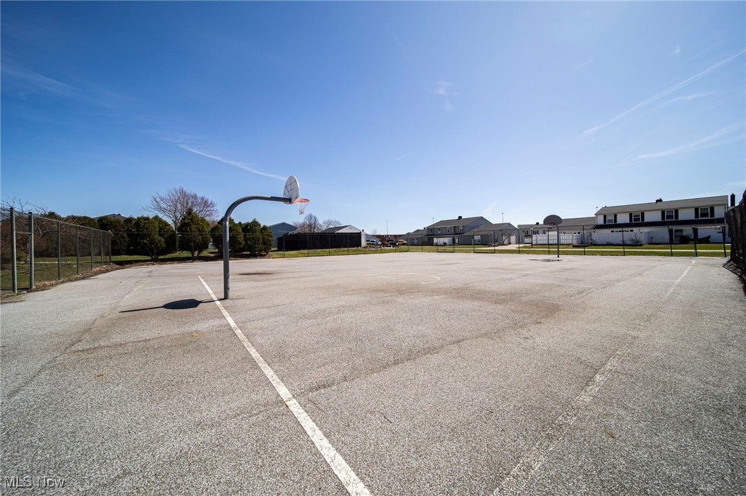 8107 Independence Drive #B, Mentor, Ohio image 39