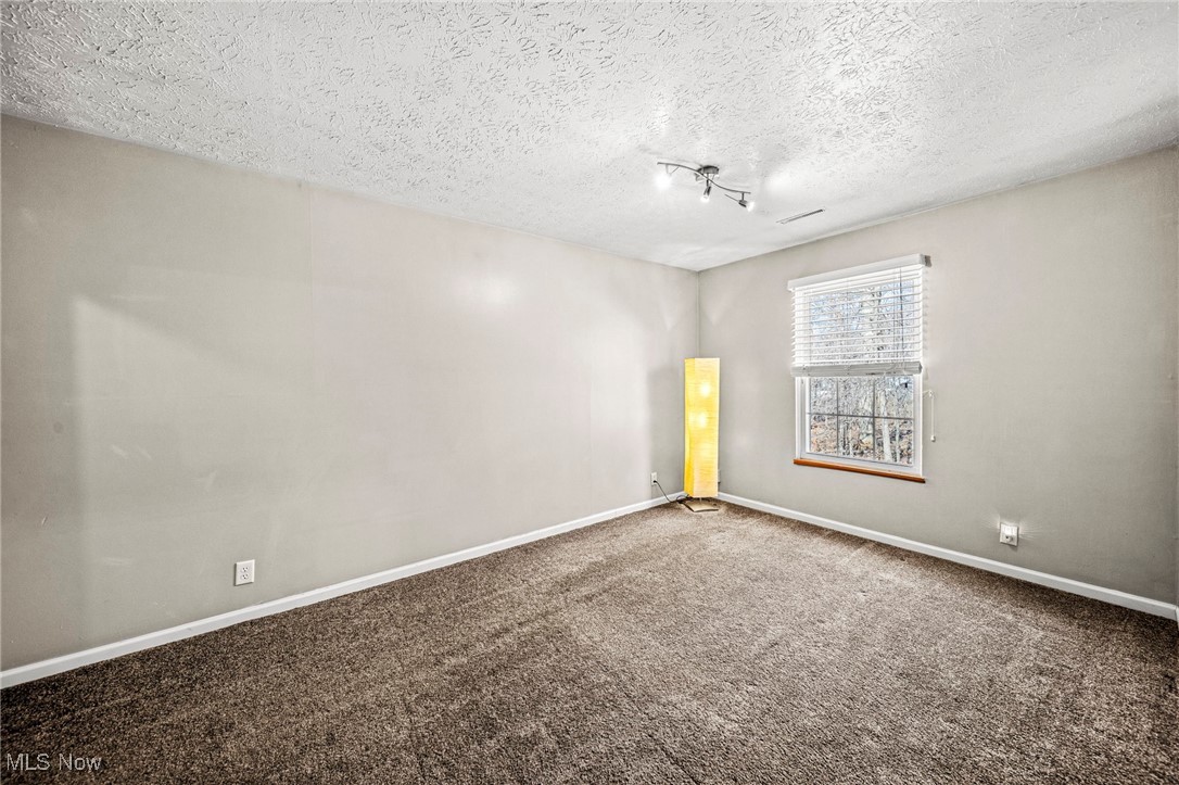 8107 Independence Drive #B, Mentor, Ohio image 23