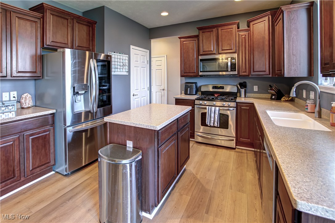 5171 Kenton Lane, Brunswick, Ohio image 3
