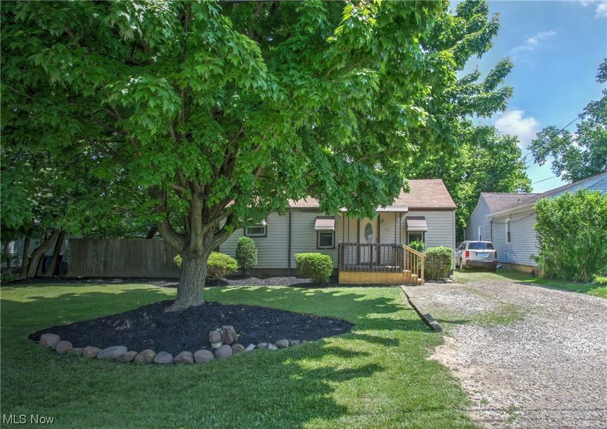 Adorable 3 bedroom, 1.5 bath ranch on large spacious double lot with plenty of privacy! Large kitchen with tons of cabinet space. Extra large laundry area. Bonus room is currently being used as a 4th bedroom. Minutes away from I-90, restaurants, and shopping. Walking distance to the new schools!