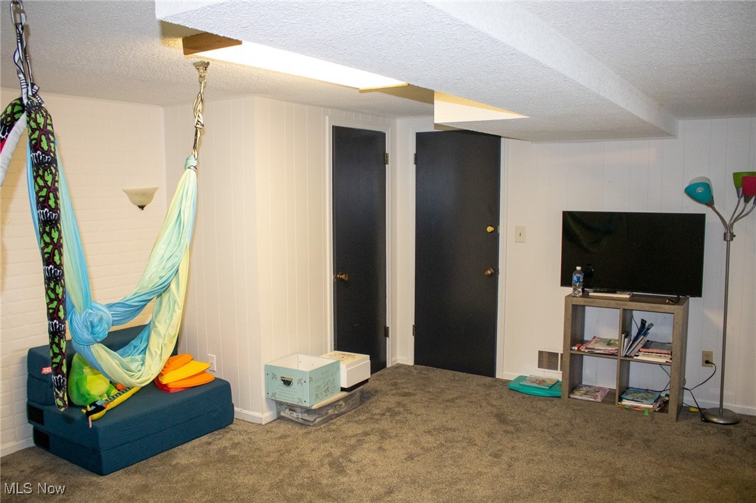 Northern Vale #2 - Residential