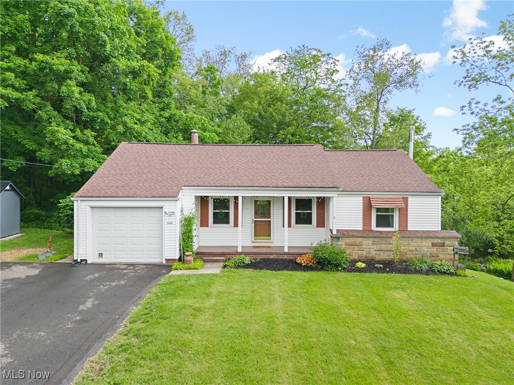 11439 Millersburg Road, Massillon, Ohio image 1