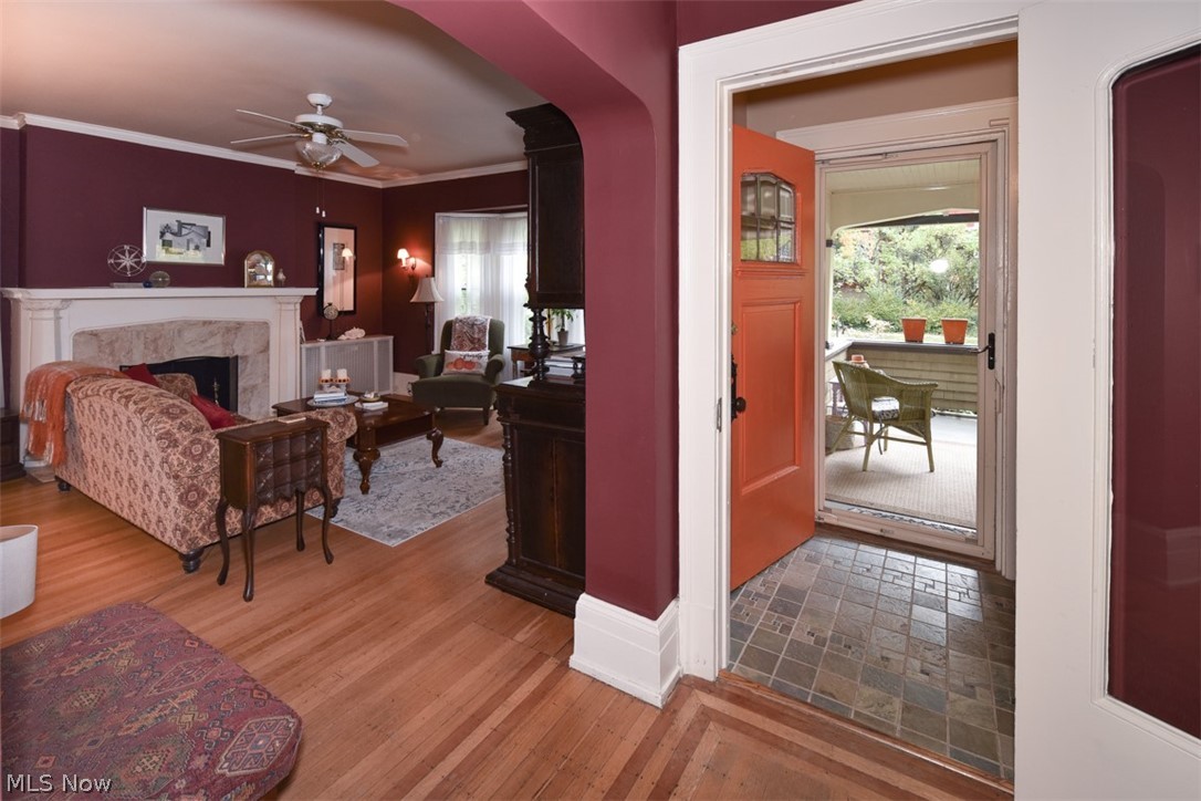 M M Browns - Residential