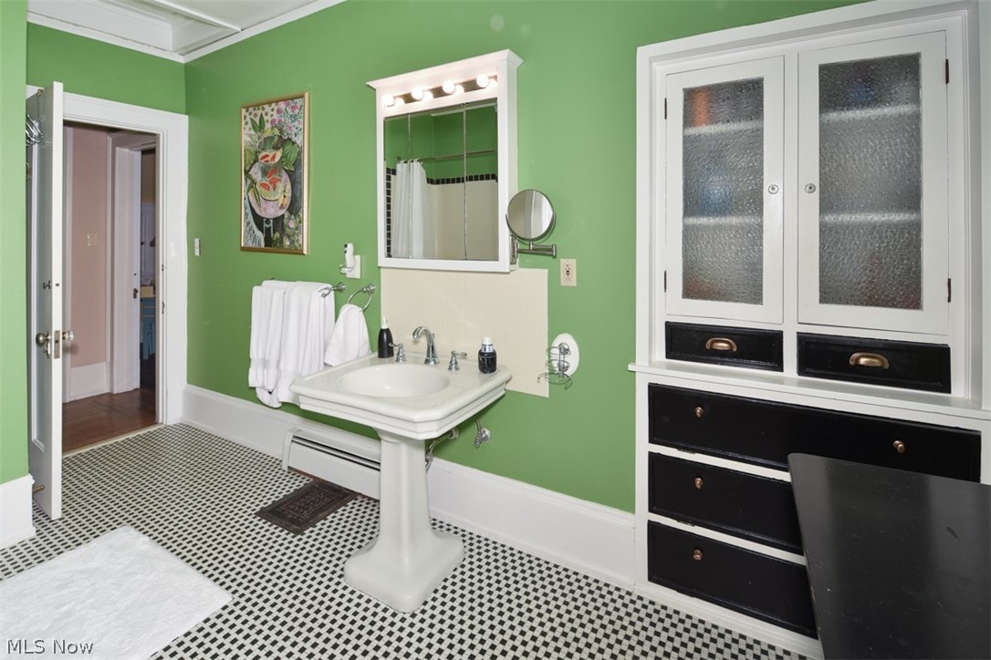 M M Browns - Residential