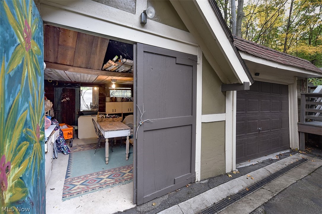 M M Browns - Residential