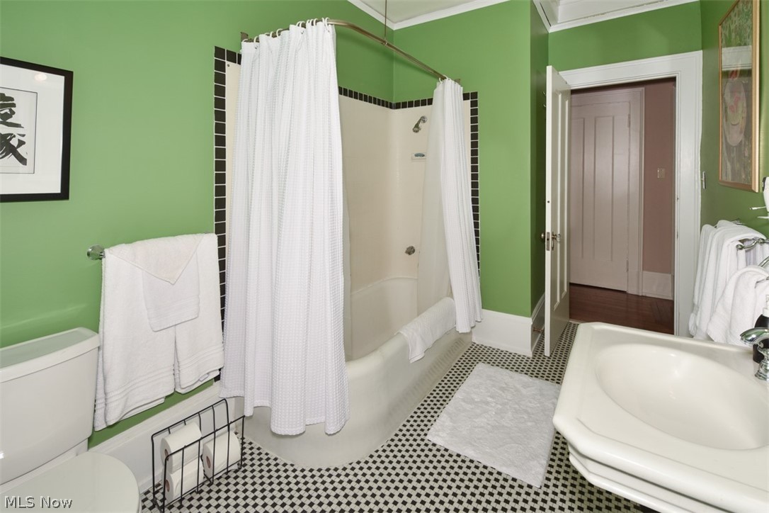 M M Browns - Residential