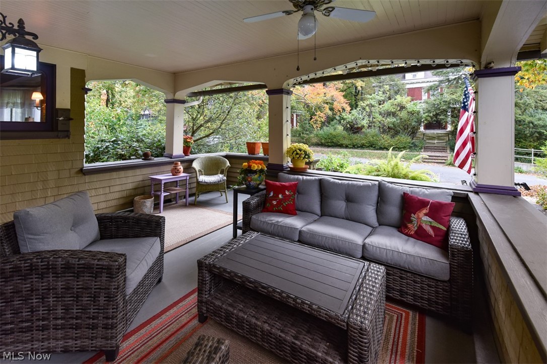 M M Browns - Residential