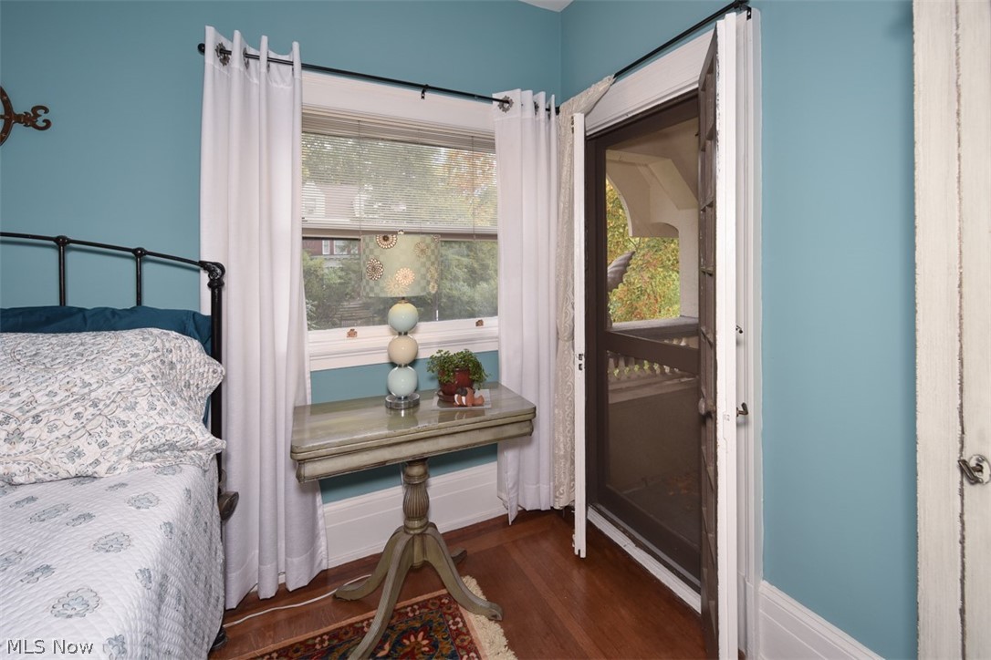 M M Browns - Residential