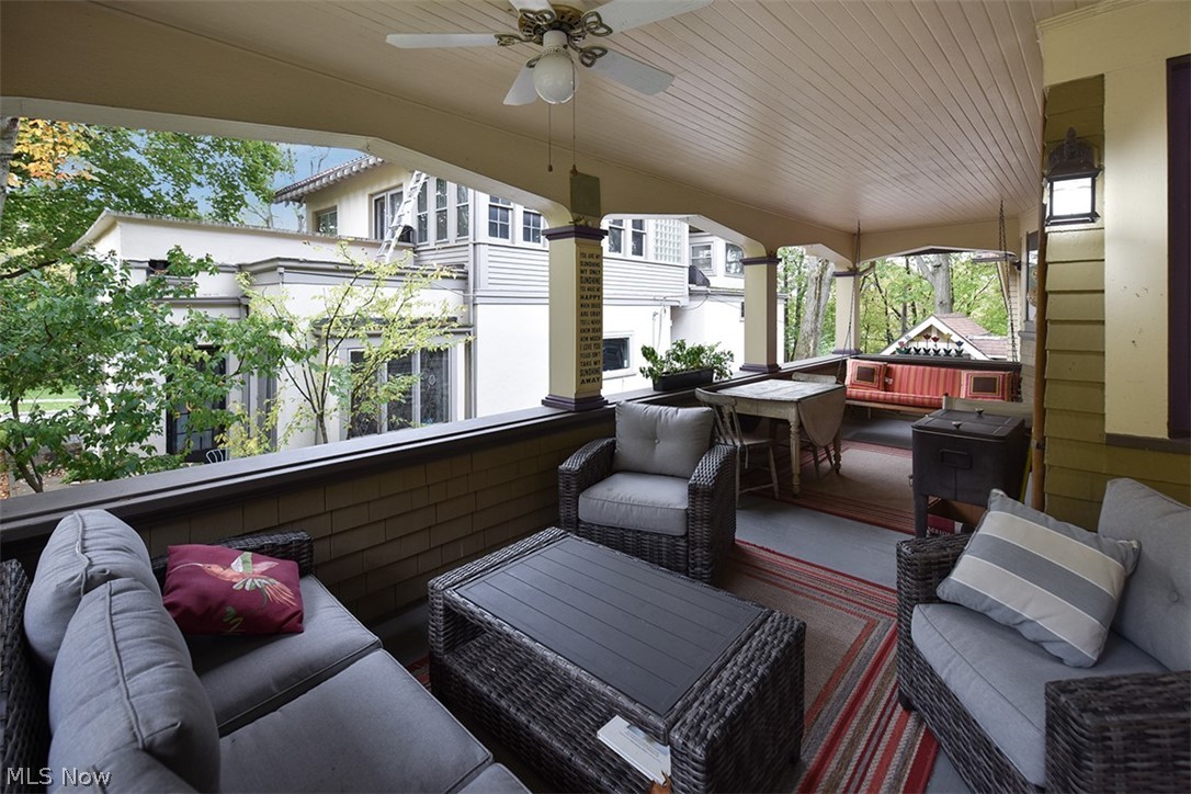 M M Browns - Residential