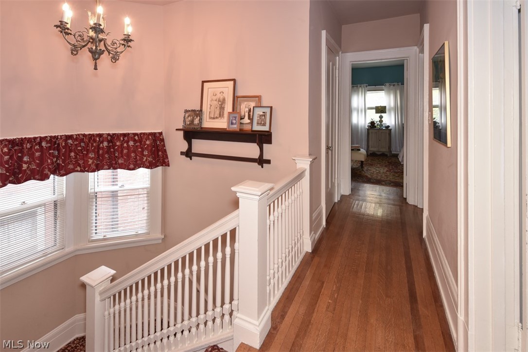 M M Browns - Residential