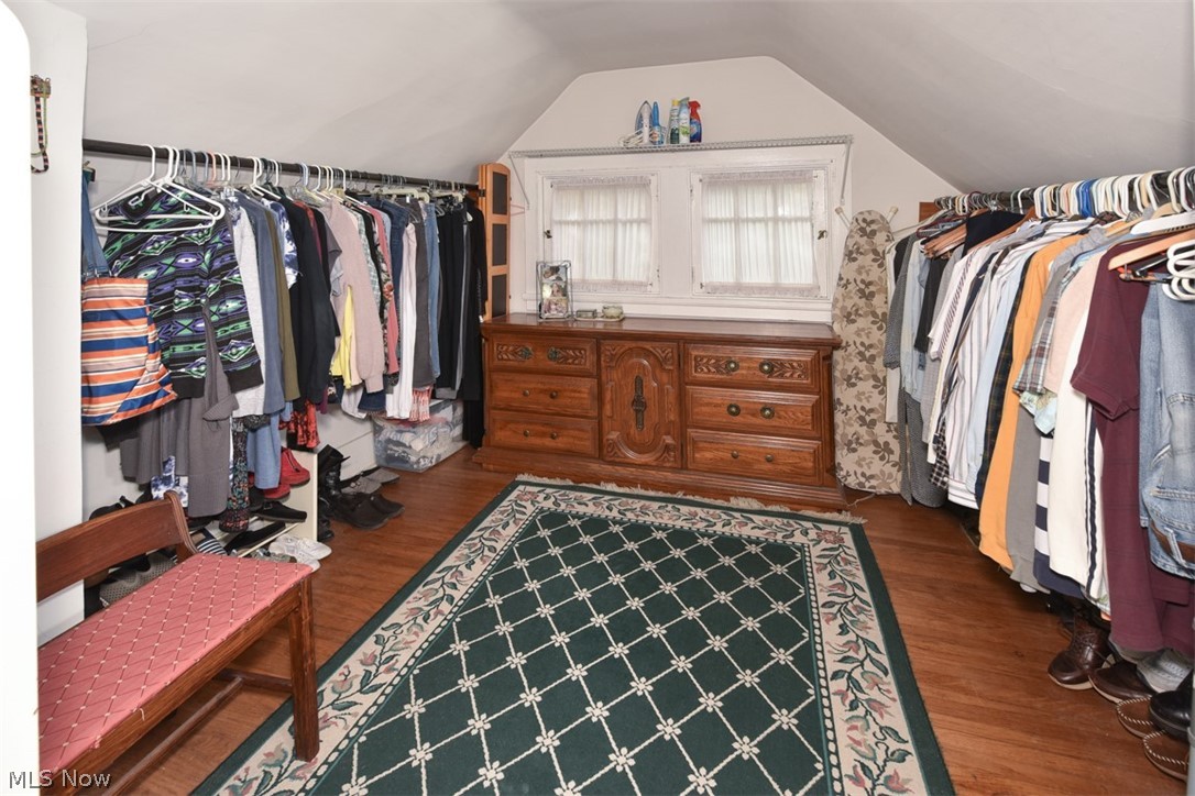 M M Browns - Residential