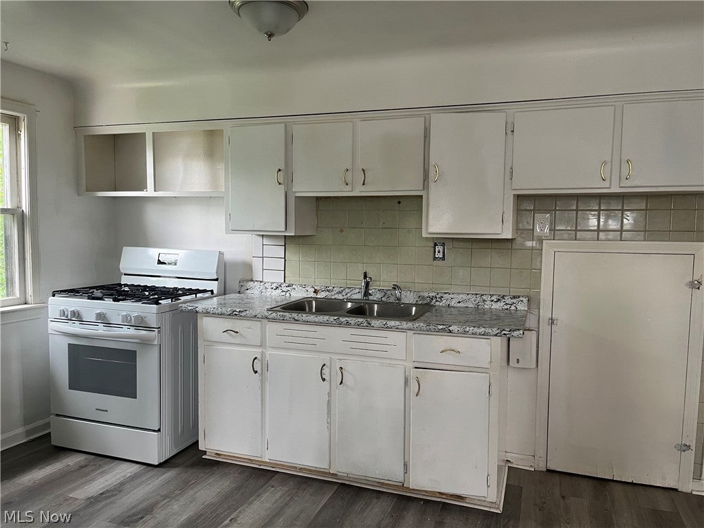 3542 W 119th Street