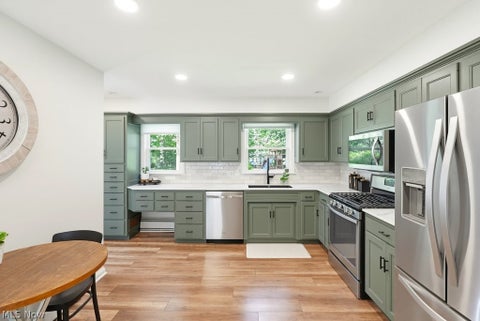 Tiny photo for 3104 Englewood Drive, Silver Lake, OH 44224 (MLS # 5237628)