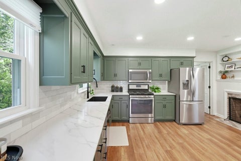 Tiny photo for 3104 Englewood Drive, Silver Lake, OH 44224 (MLS # 5237628)