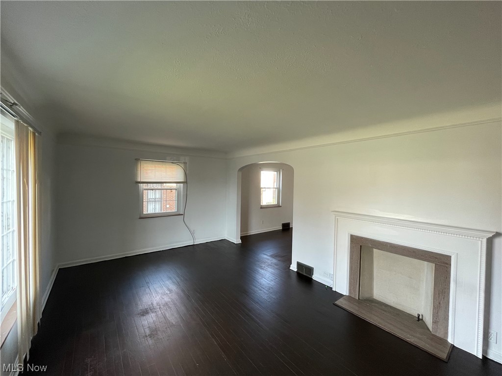 Bungalow - Residential Lease