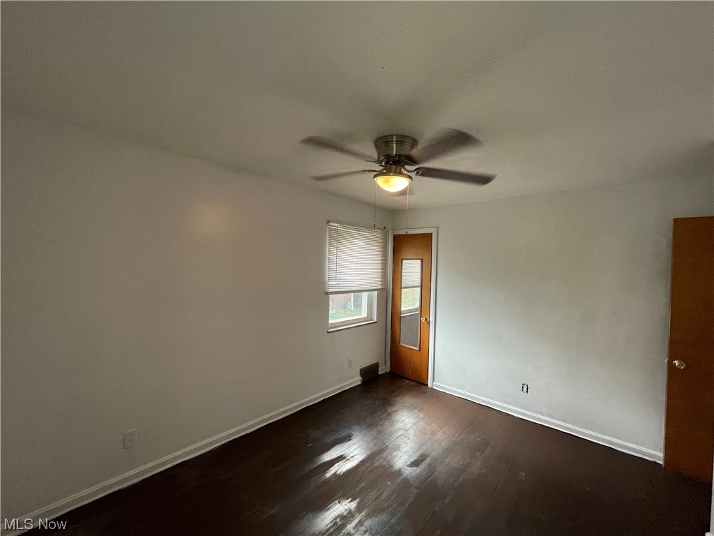 Bungalow - Residential Lease