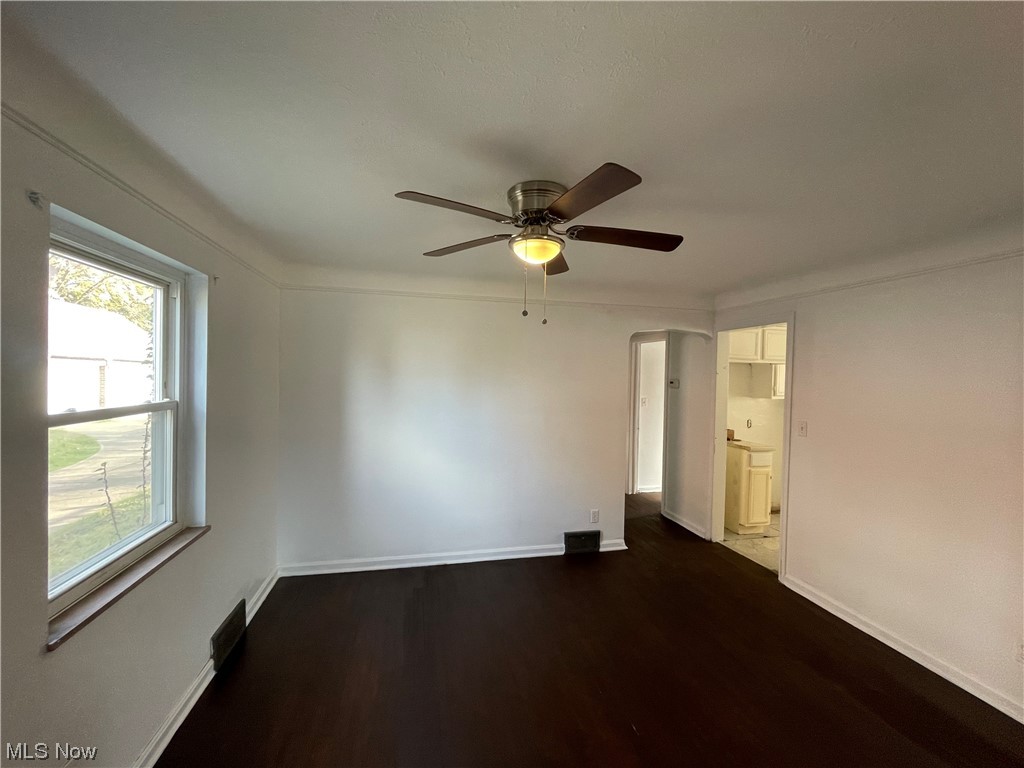 Bungalow - Residential Lease