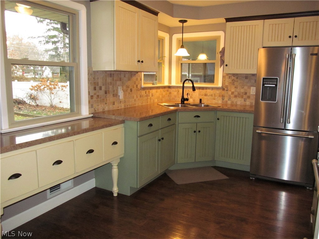 R H Proteaus 01 - Residential