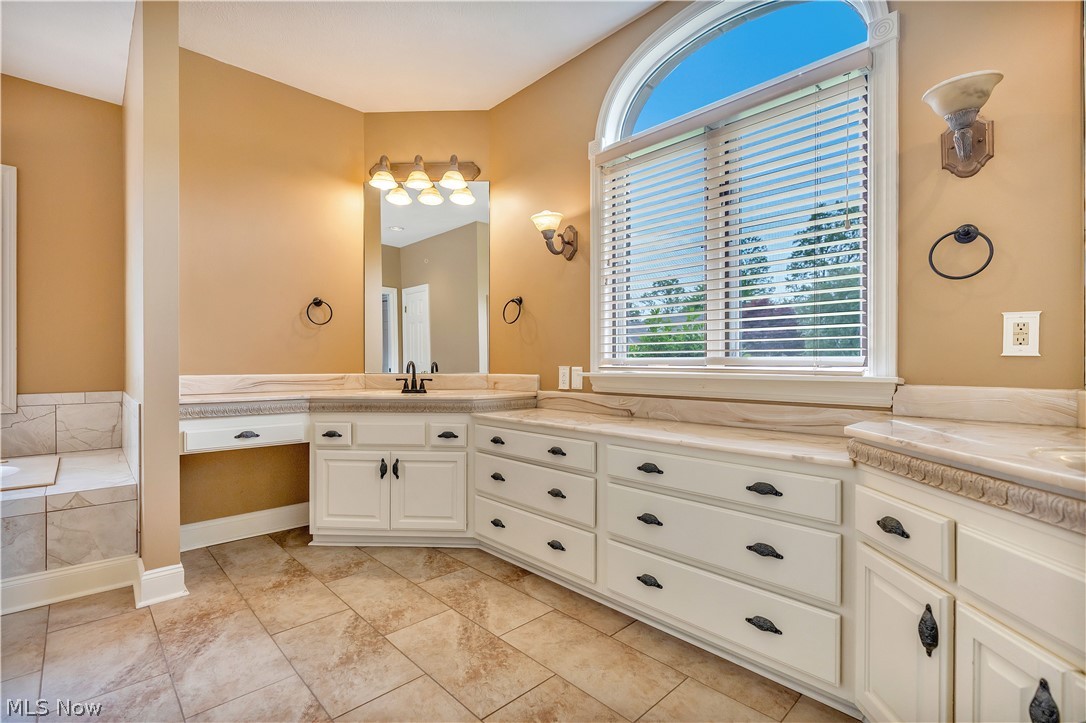 Glenmoor Estates - Residential