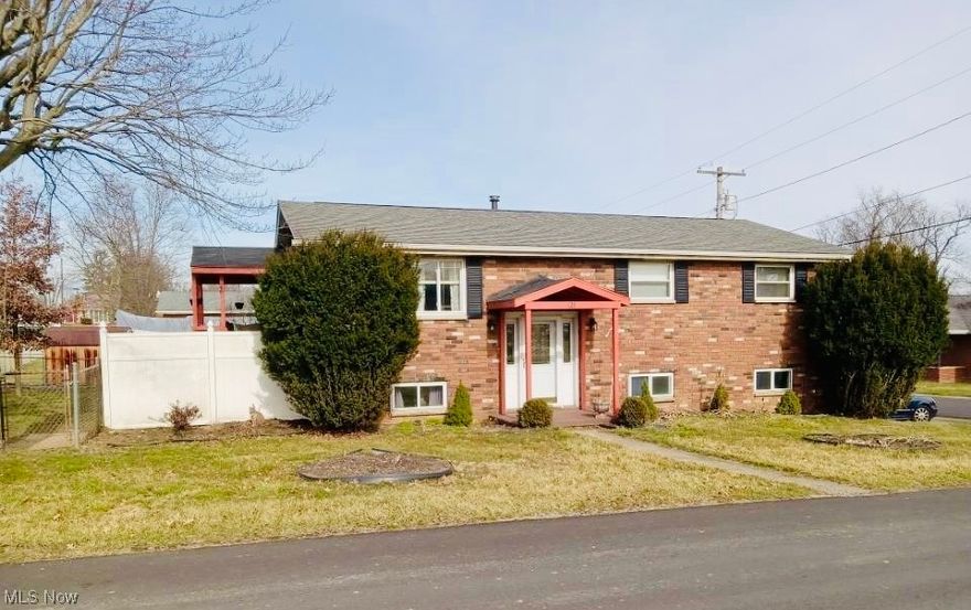 Welcome home to 421 Lynn St. This beautiful brick spilt entry is waiting for you to call home. 3 bedrooms, 2 full baths, 2 car garage. This home has new floorings, new paint, some new windows, all new kitchen appliances, TURN KEY. Extra space in the Recroom on the lower level, and another extra room that could be used as an in home office or fourth bedroom (currently used for storage). Nice flat yard, fenced, with a 8x10 shed, a covered side porch and on a corner lot.
 Call an agent to view!!