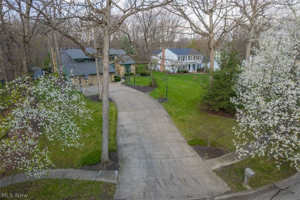 Photo of 6880 Cliffside Drive, Vermilion, OH 44089 (MLS # 5199126)