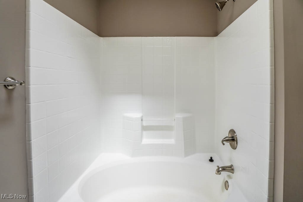 5291 Francesca Street, Louisville, Ohio image 16