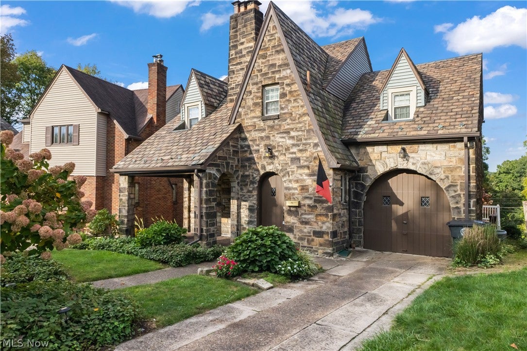 1948 Mccauslen Manor