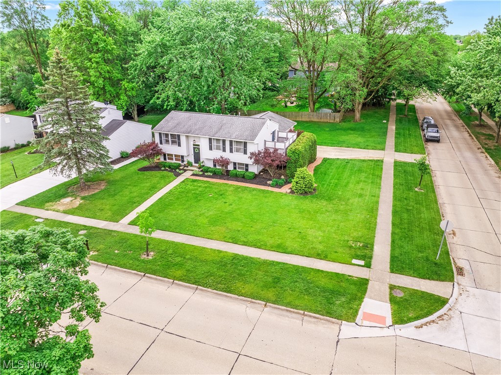 200 Montview Drive, Medina, Ohio image 2