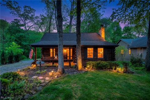 Homes For Sale - 410 Apple Hill Drive<br/> Howard, OH 43028