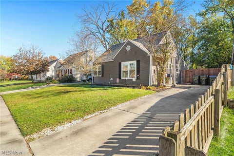 Tiny photo for 2319 26th Street, Cuyahoga Falls, OH 44223 (MLS # 5254975)
