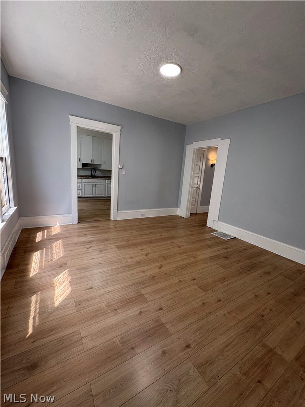 Photo of 946 E 79th Street, Cleveland, OH 44103 (MLS # 5199913)