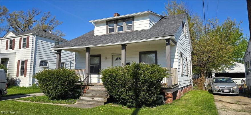 Please Read Disclosures Prior to showing. This will likely not finance without a rehab loan. Multiple Mechanical Systems need repair to function. City Point of Sale to be ordered and Buyer to assume any potential needed repairs.