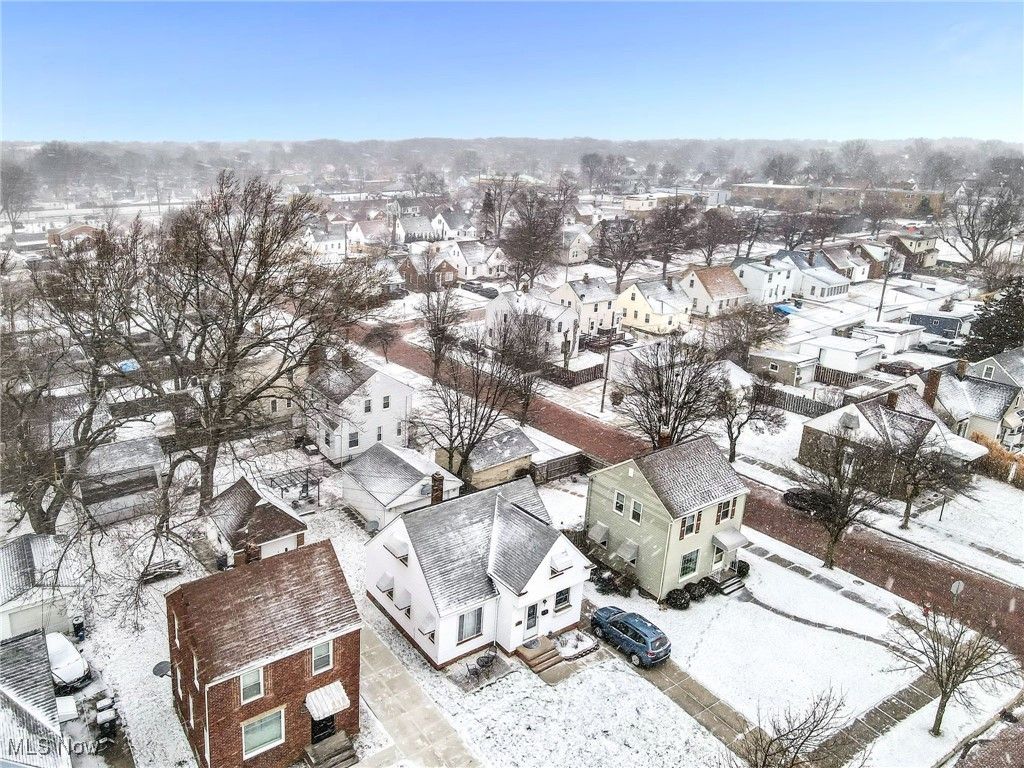 Photo of 7510 Wefel Avenue, Brooklyn, OH 44144 (MLS # 5180394)