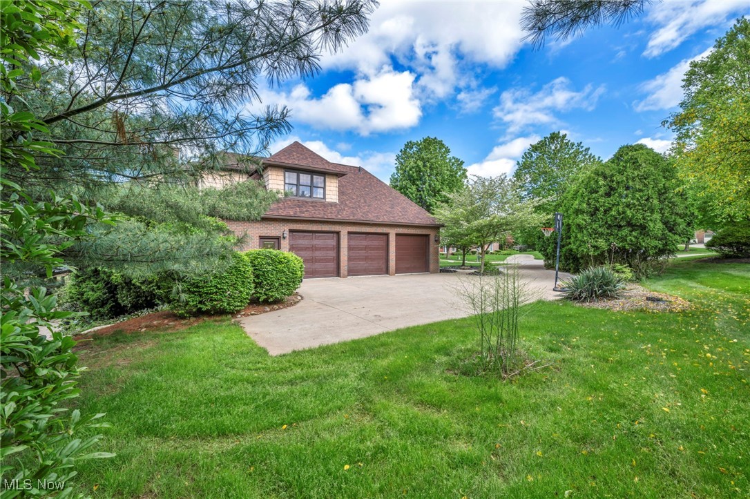 8584 Soames Court, Massillon, Ohio image 3