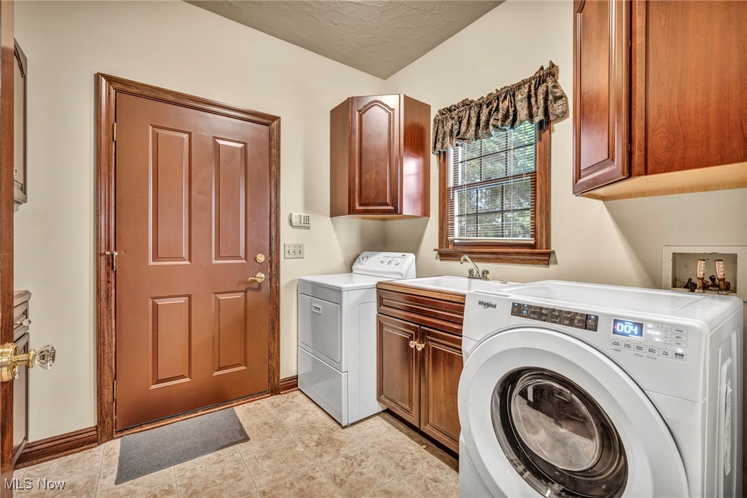 8584 Soames Court, Massillon, Ohio image 26