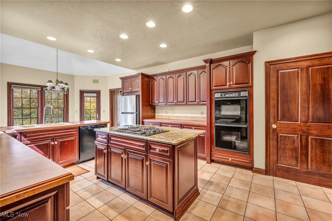8584 Soames Court, Massillon, Ohio image 12
