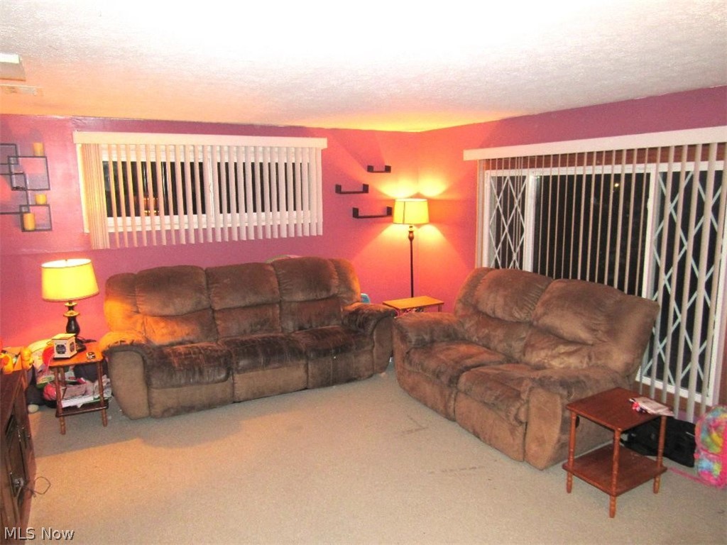 Briar Root Manor - Residential