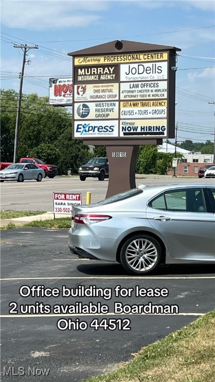 Professional Office building in a prime area in Boardman Ohio , great for any office use , Doctor's , Lawyers, insurance,   _ photography, online service, Pod casting  or any quite office environment use.
There are 2 units available one has entrance from he market st and also from the back , Rent $950 second unit has entrance from the back rent $850 both has 4 rooms , waiting rooms , bath and small kitchen , Owner pays for hot cold water, trash, maintenance, exterior lights and surveillance.  please contact the listing agent